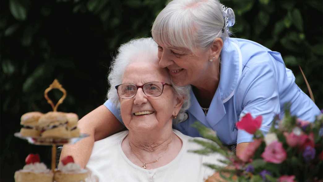 Hinckley House Care Home Care Home Hinckley activities-carousel - 4