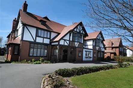 Hollins Lodge Care Home Care Home Blackpool  - 1