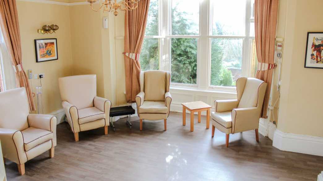 Hollymount Residential and Dementia Care Centre Care Home Blackburn buildings-carousel - 4