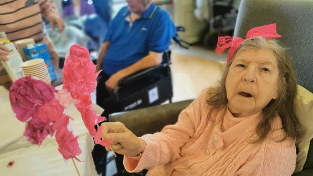 Holmer Care Home with Nursing Care Home Hereford activities-carousel - 1