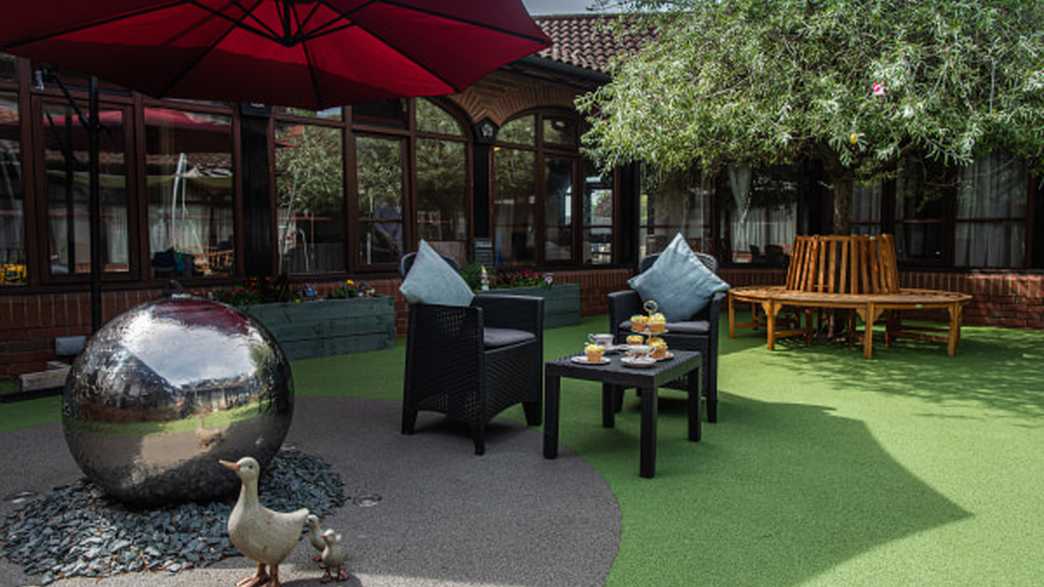 Honey Lane Care Home Care Home Waltham Abbey buildings-carousel - 2
