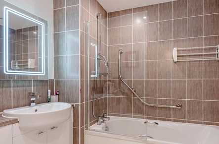 Horsley Place image 5