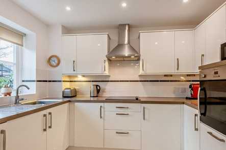 Horsley Place image 3