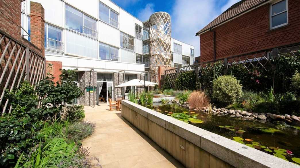 Hortsley Retirement Living Seaford wellbeing-carousel - 2