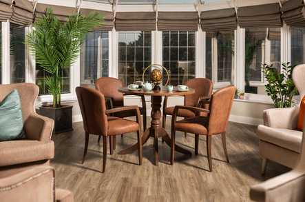 Huntercombe Hall Care Home Henley On Thames  - 3