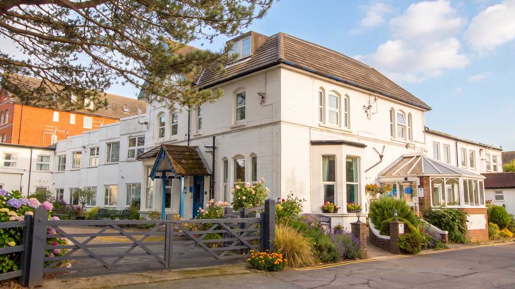 Southdowns Nursing Home Care Home St Leonards-on-Sea buildings-carousel - 2