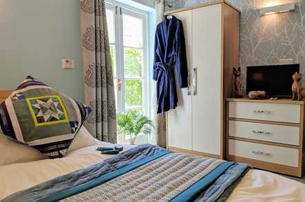Sunhill Court Nursing Home Care Home Worthing  - 1