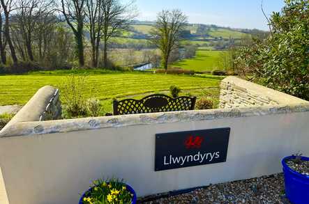 Llwyndyrys Residential Home Care Home Cardigan  - 4