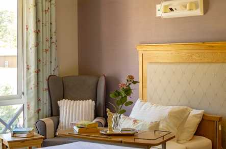 TLC Camberley Manor Care Home Care Home Camberley  - 2