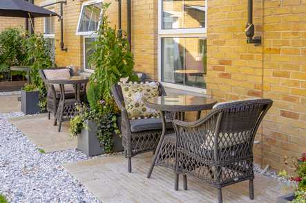 TLC Cherry Hinton Care Home Care Home Cambridge  - 3
