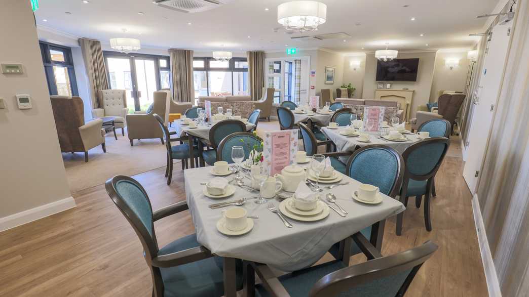 Kings Court Care Home Care Home Newark buildings-carousel - 11