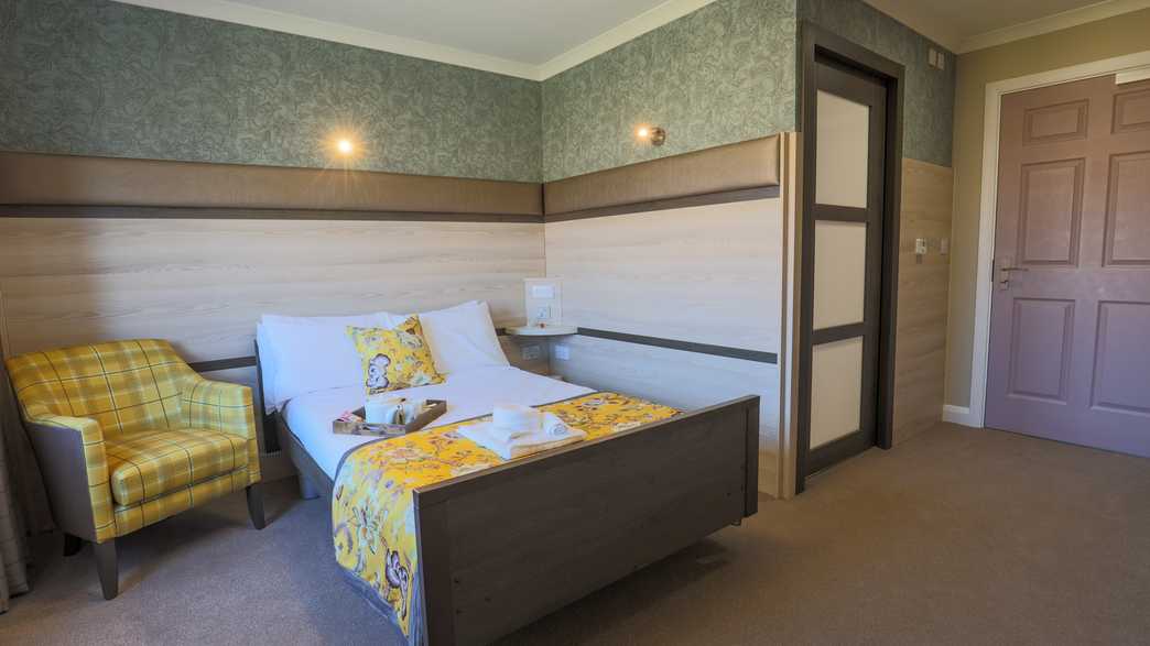 Kings Court Care Home Care Home Newark accommodation-carousel - 4