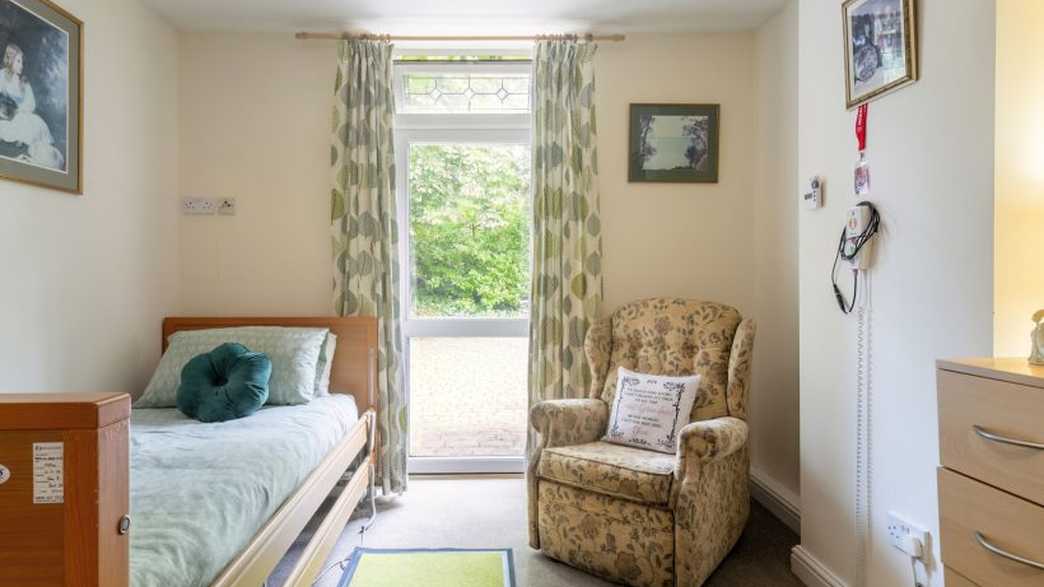 Inglewood Residential Care Home Care Home Stockport accommodation-carousel - 1