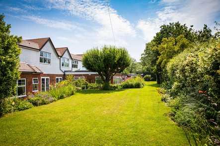 Inglewood Nursing Home Care Home Eastbourne  - 5