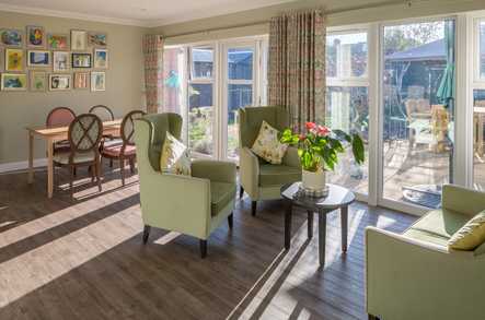 Ivy Grove Care Home London  - 3