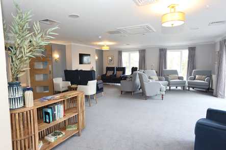 Oakmoor Lodge Care Home Bushey  - 4