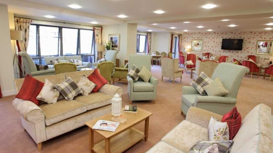 Jenner Court Retirement Living Cheltenham lifestyle-carousel - 1