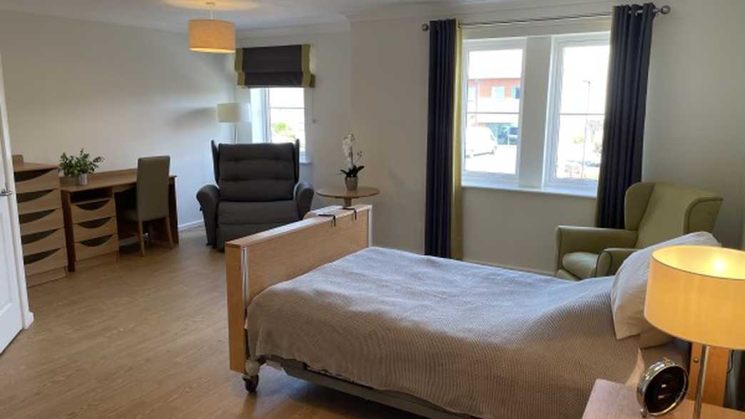 Juniper House Residential Care Home Care Home Worcester accommodation-carousel - 2