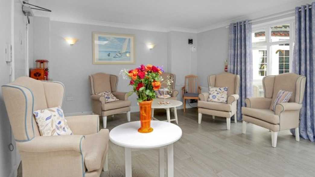 Kingland House Residential Home Care Home Poole buildings-carousel - 3