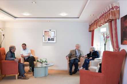 Kings Lodge Care Centre Care Home West Byfleet  - 3