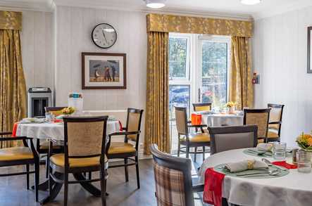 Kingsbury Court Care Home Woking  - 3