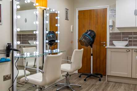Kingsbury Court Care Home Woking  - 5