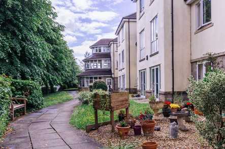 Kingswood Court Care Home Care Home Bristol  - 4