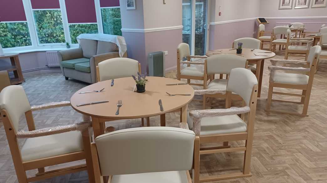 Knowles Court Care Home Care Home Bradford meals-carousel - 1