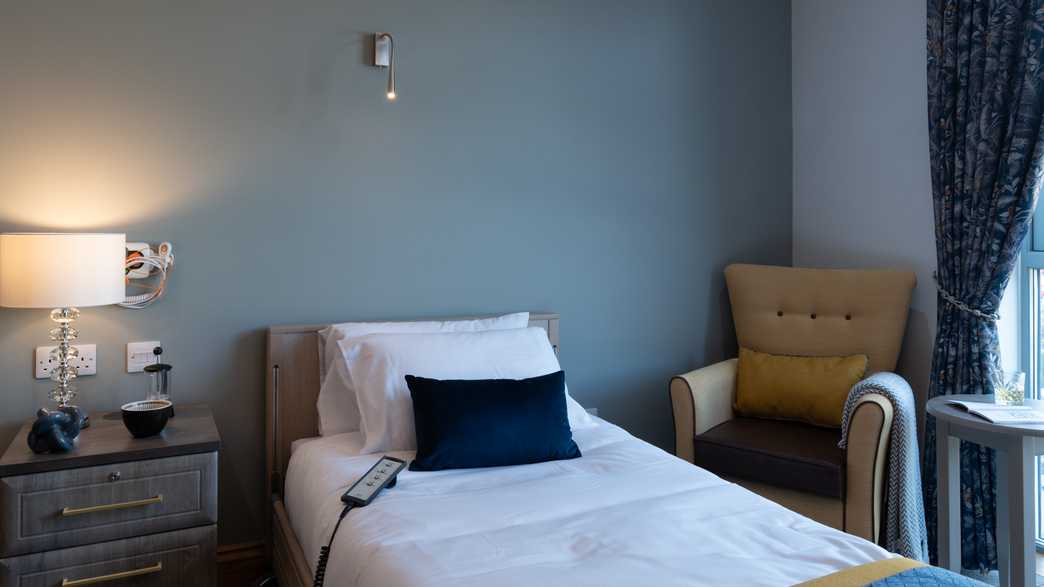 Valerian Court Care Home Didcot accommodation-carousel - 12