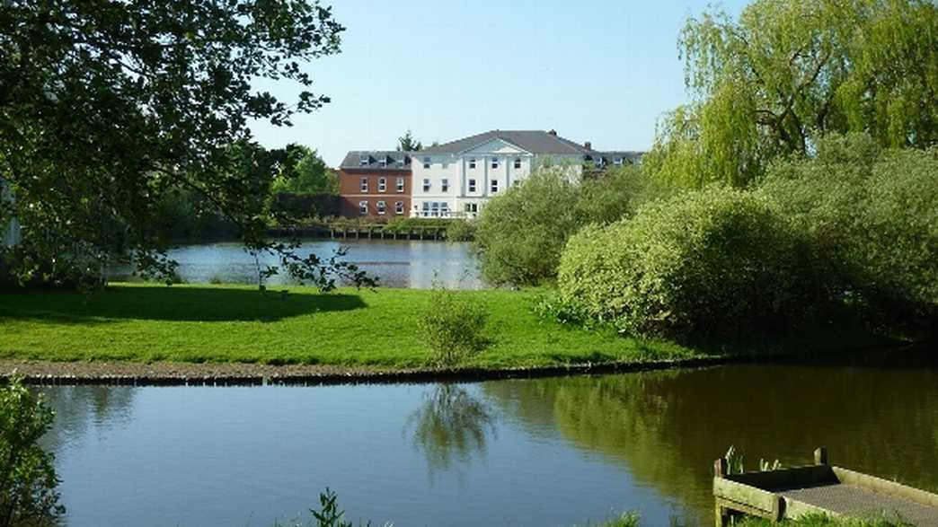 Lakeside Watermead Care Home Care Home Aylesbury buildings-carousel - 5