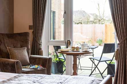 Lakeview Grange Care Home Chichester  - 4