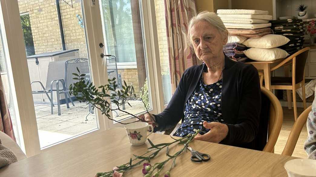 Langdon House Care Home Cambridge activities-carousel - 3