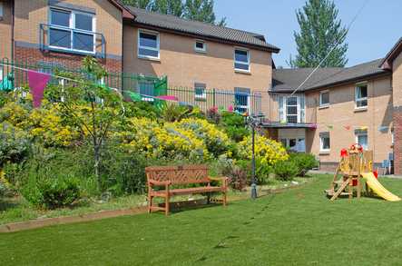 Larkfield View Care Centre Care Home Greenock  - 4