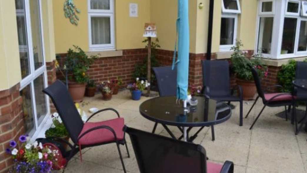 OSJCT Larkrise Care Centre Care Home Banbury activities-carousel - 2