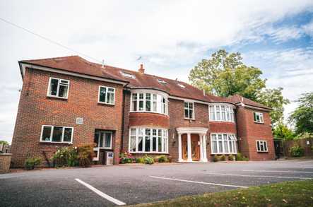 Leighton House Private Nursing Home Care Home Epsom  - 1