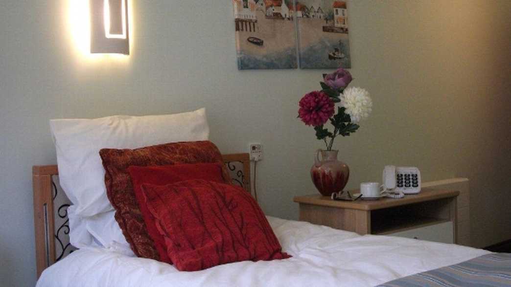 Longbridge Deverill House and Nursing Home Care Home Warminster accommodation-carousel - 4