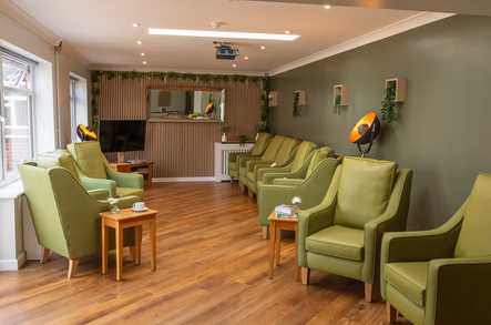Aveley Lodge Care Home Care Home Colchester  - 5