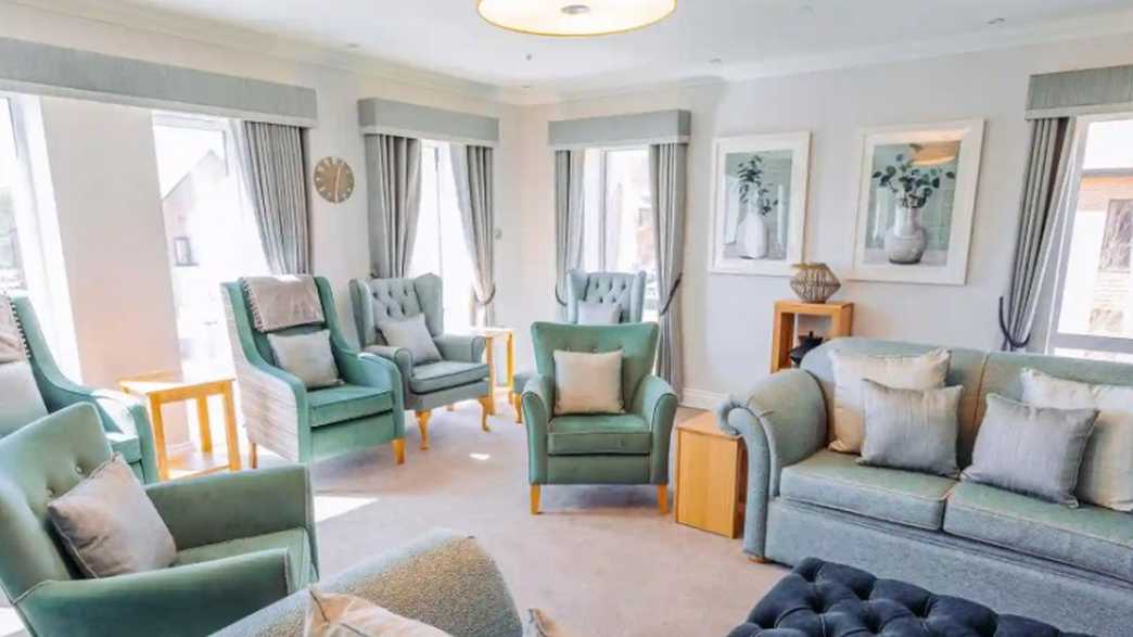 Weystone Manor Care Home Woking buildings-carousel - 4