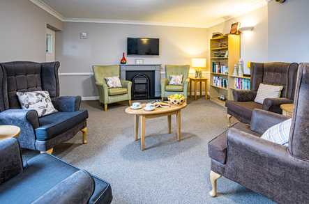 Avon Court Care Home Care Home Chippenham  - 4