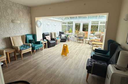 Wolfe House Care Home Care Home Oxted  - 2