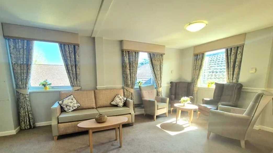 Oakhill House Care Home Care Home Horsham buildings-carousel - 2