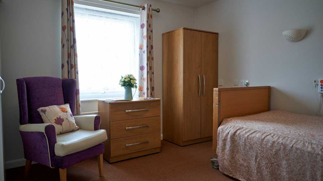 Luff House Care Home Walton On The Naze accommodation-carousel - 1