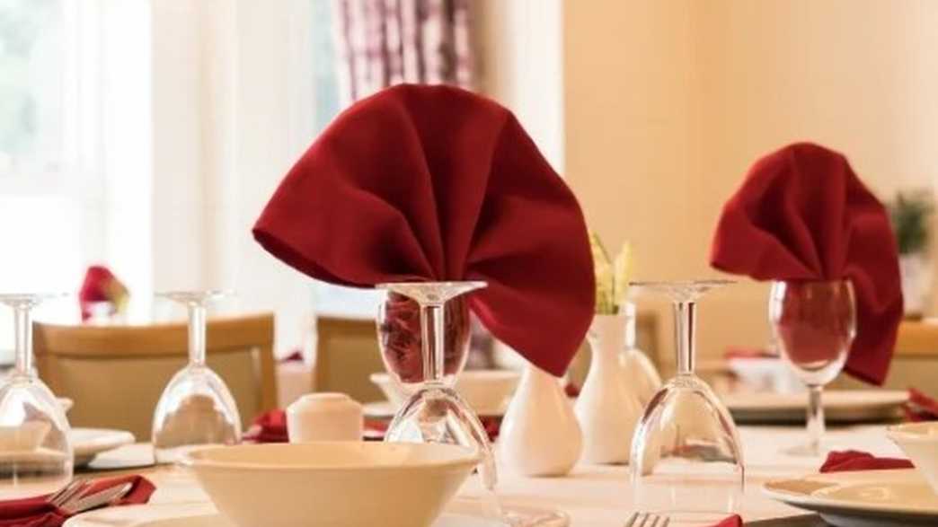 Lyndon Hall Nursing Home Care Home West Bromwich meals-carousel - 1