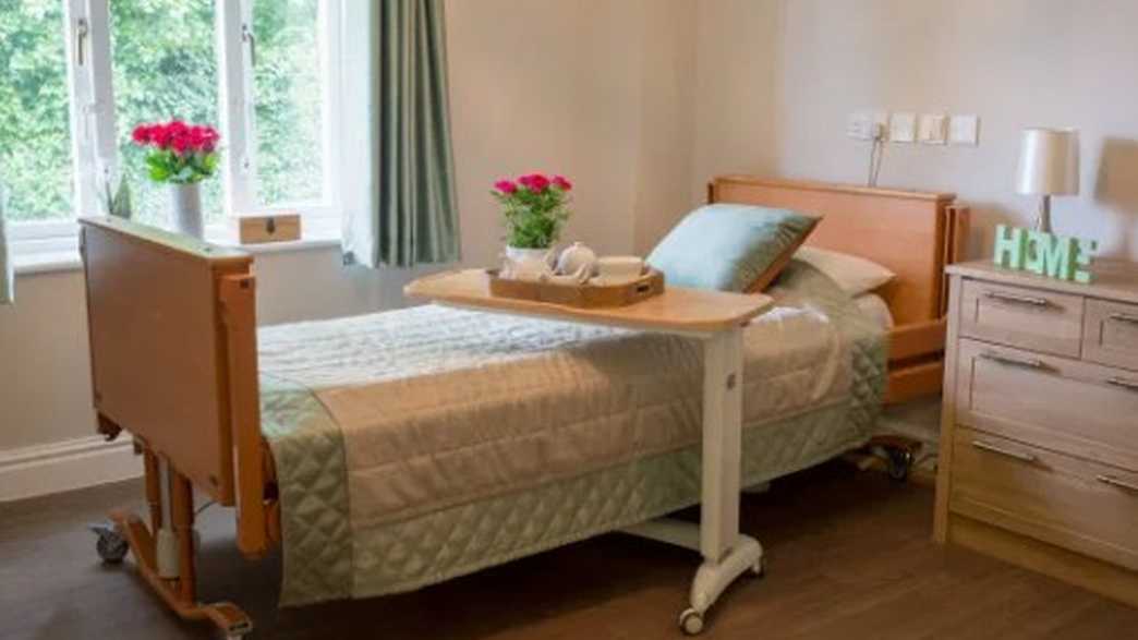 Lynton Hall Care Home Care Home New Malden accommodation-carousel - 1