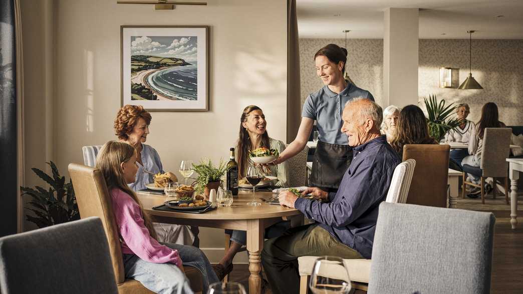 Albert Court Retirement Living Henley-on-Thames lifestyle-carousel - 4