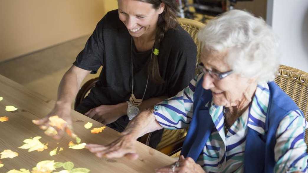 Magnolia Court Care Home London activities-carousel - 1