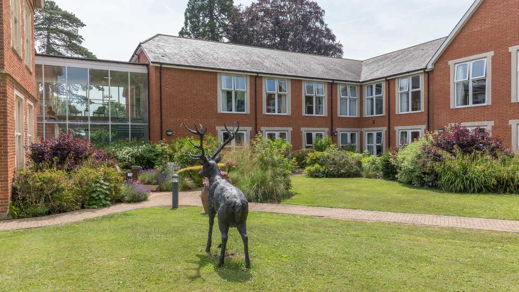 Maids Moreton Hall Care Home Buckingham buildings-carousel - 7