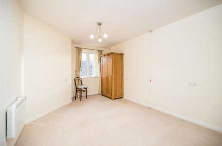 Malpas Court 1 Bed Apartment image 4