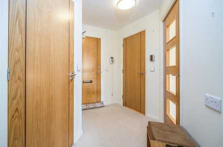 Malpas Court 1 Bed Apartment image 3