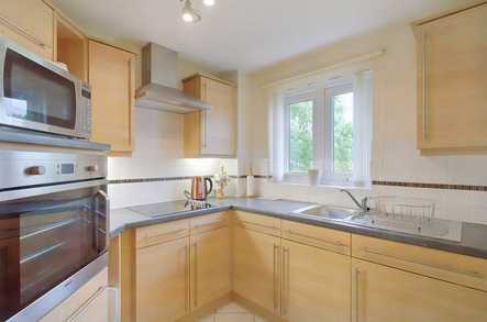 Malpas Court 2 Bed Apartment image 2